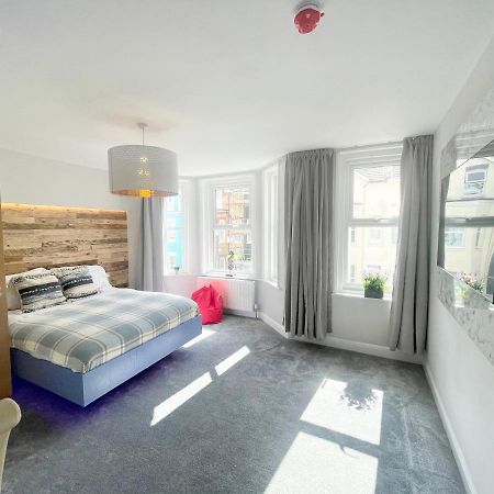 Cloud9 Guest House - By Coastline Retreats - Newly Renovated, Beautiful Ensuite Rooms Near Seafront In Town Centre, Netflix, Superfast Wifi, Communal Kitchen Μπόρνμουθ Εξωτερικό φωτογραφία