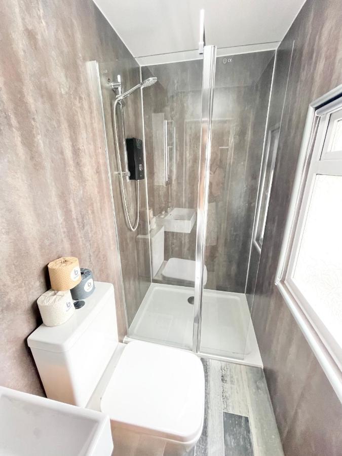 Cloud9 Guest House - By Coastline Retreats - Newly Renovated, Beautiful Ensuite Rooms Near Seafront In Town Centre, Netflix, Superfast Wifi, Communal Kitchen Μπόρνμουθ Εξωτερικό φωτογραφία