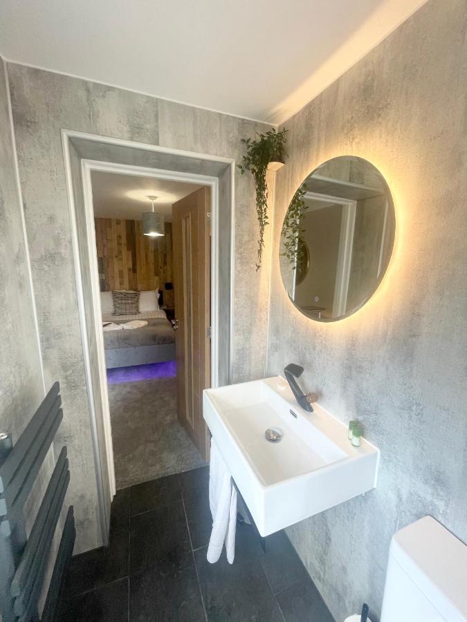Cloud9 Guest House - By Coastline Retreats - Newly Renovated, Beautiful Ensuite Rooms Near Seafront In Town Centre, Netflix, Superfast Wifi, Communal Kitchen Μπόρνμουθ Εξωτερικό φωτογραφία