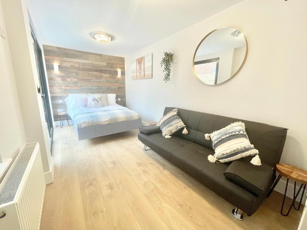 Cloud9 Guest House - By Coastline Retreats - Newly Renovated, Beautiful Ensuite Rooms Near Seafront In Town Centre, Netflix, Superfast Wifi, Communal Kitchen Μπόρνμουθ Εξωτερικό φωτογραφία